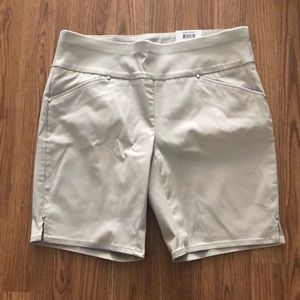 INC Pull-on Shorts. NWT.